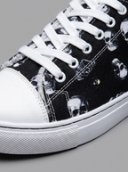 Sneaker material and sole detail